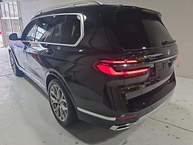 2025 BMW X7 xDrive40i