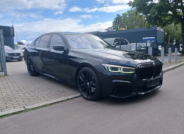 BMW 750d xDrive M-Sport